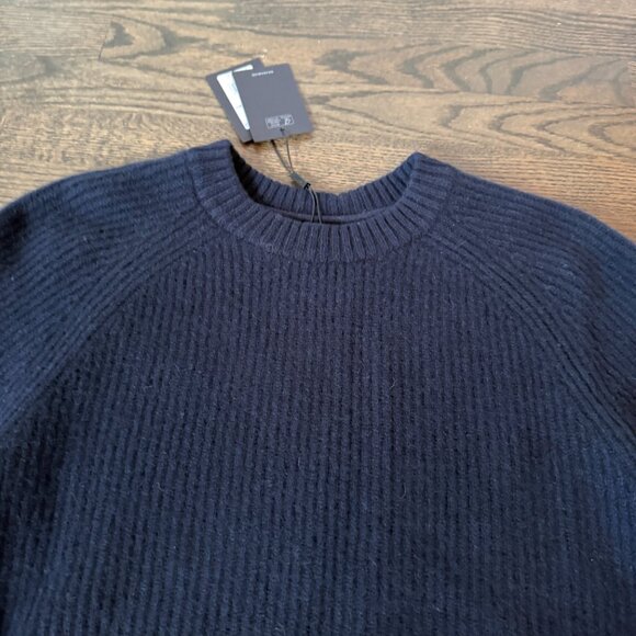 Gender Neutral NAADAM LUXE CASHMERE FISHERMAN CREW in NAVY - Picture 3 of 6